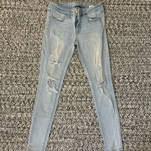 Ripped jeans / jeggings